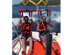 Trabzonsporlu Yusuf Yazıcı Ailesiyle Tatilin Tadını Çıkartıyor