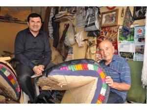 87 Yaşındaki 70 Yıllık Semerci Ustasına Kaymakamdan Vefa