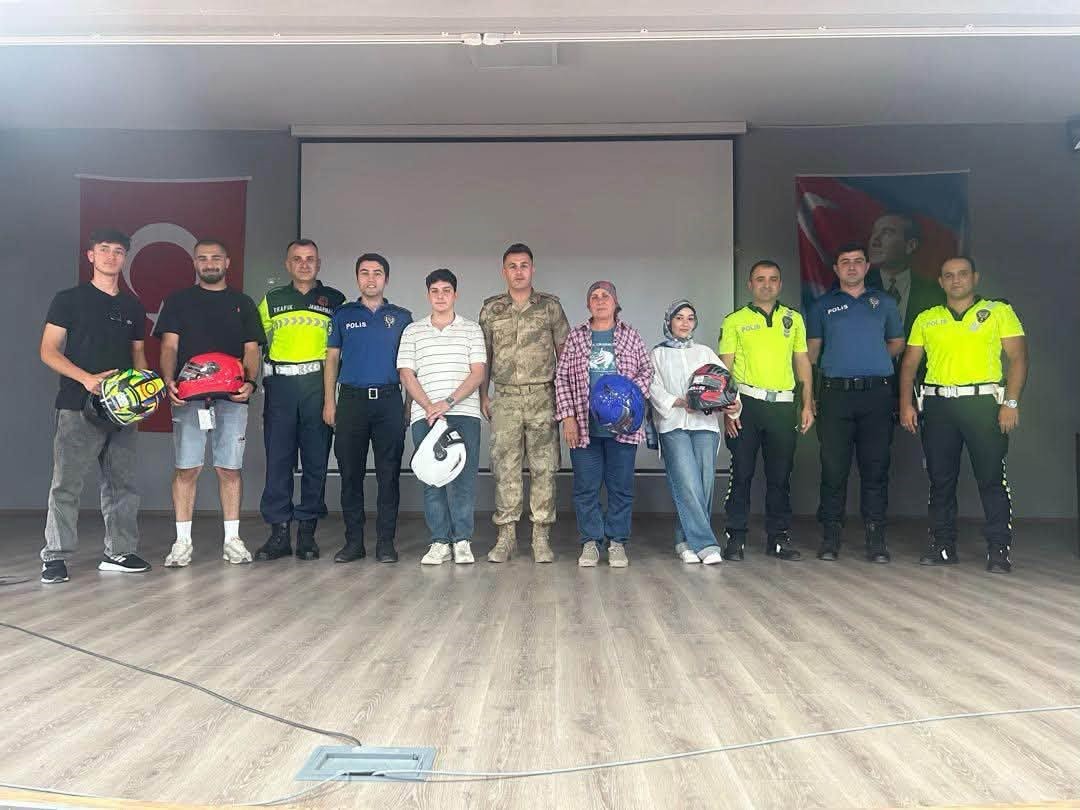 uzumlu-de-motosiklet-suruculerine-trafik-guvenligi-egitimi