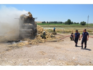 Balya Yüklü Kamyon Elektrik Tellerine Takıldı, Alev Alev Yandı