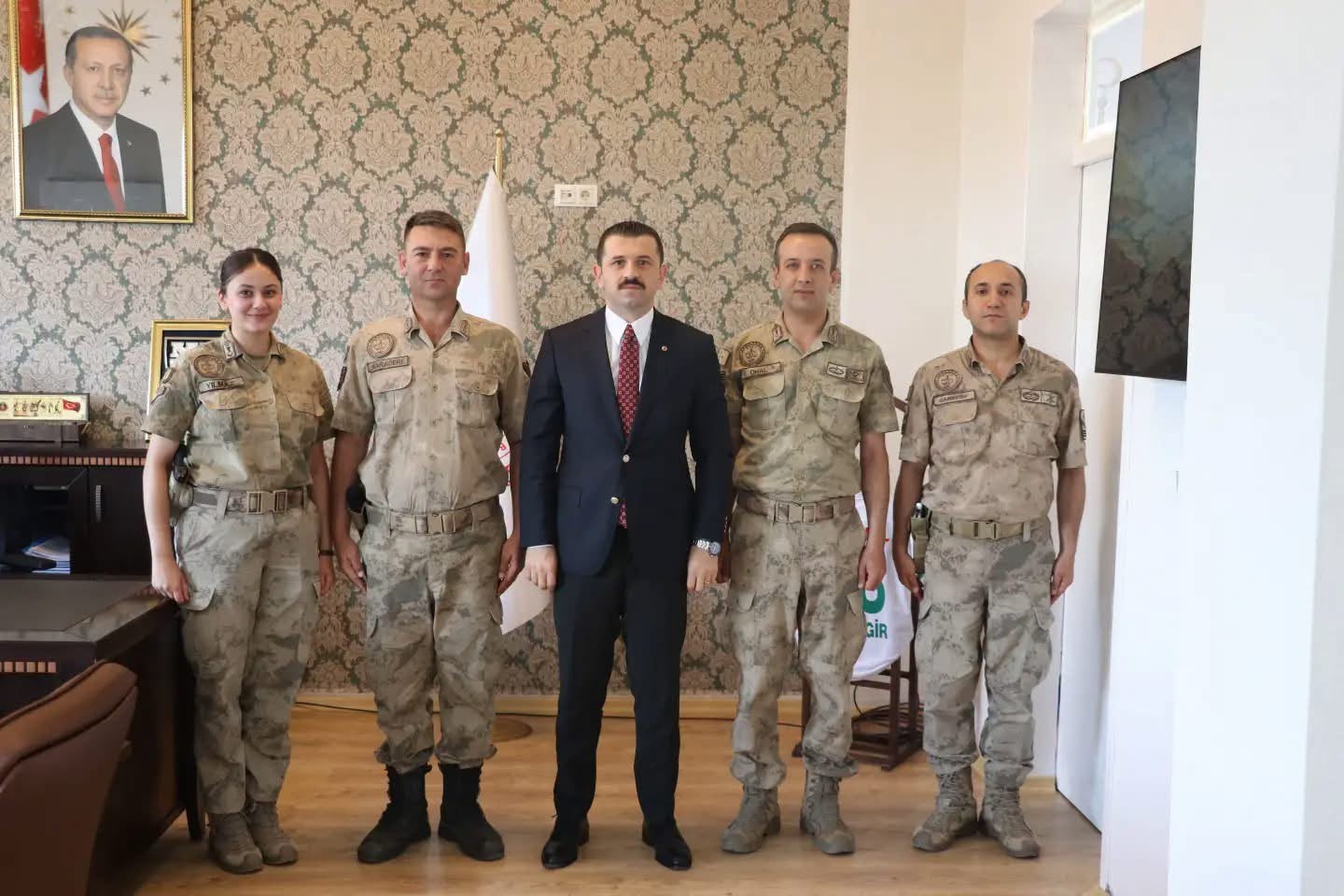 kaymakam-ahmet-coskun-dan-tayin-olan-jandarma-personeline-tesekkur