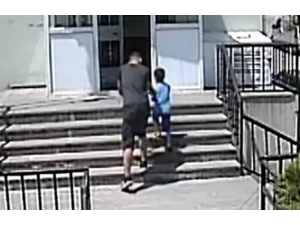 Kapkaç Anı Güvenlik Kamerasında