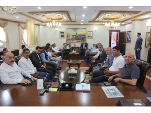 Vali Makamında Vatandaşları Dinledi