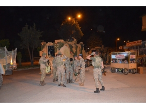 Sınıra Askeri Araç Sevkıyatı