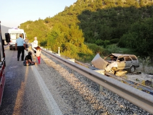 Kastamonu’da Otomobil Tarlaya Uçtu: 1 Ölü, 5 Yaralı