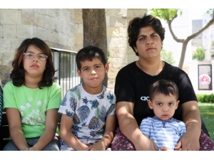 Eşinden Şiddet Gören Kadın 3 Çocuğuyla Sokakta Yaşıyor