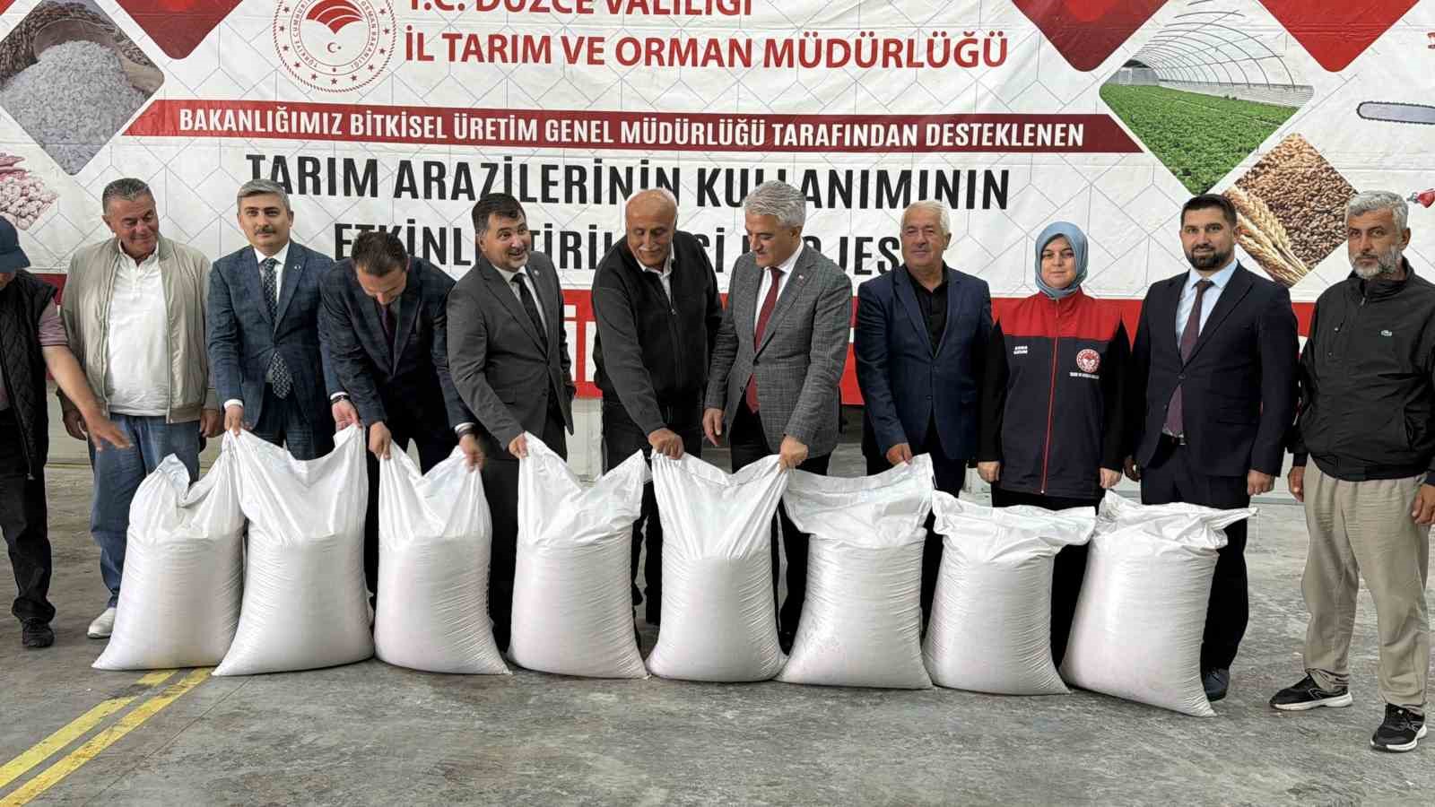 cografi-isaretli-konuralp-pirinci-icin-82-ciftciye-50-ton-tohum-destegi