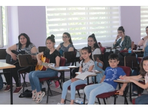 Kars Halk Eğitim’de Yaz Kursları Başladı