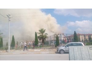 Sakarya’da Çatı Yangını Paniğe Neden Oldu