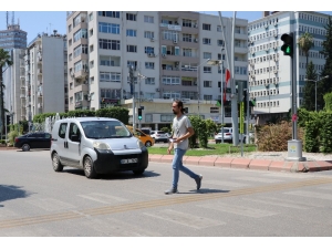 Kırmızı Işıkta Geçen Yayalara Ceza