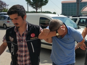 Evinde Uyuşturucu Madde İle Yakalandı