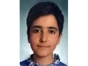 Kamyonetin Çarptığı 16 Yaşındaki Çocuk Hayatını Kaybetti