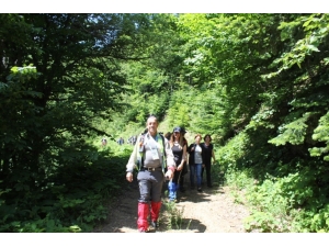 Bolu’da Doğa Tutkunlarından 18 Kilometrelik Yürüyüş
