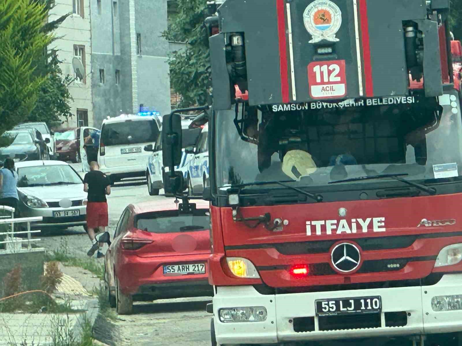 catiya-cikan-vatandas-polis-tarafindan-indirildi