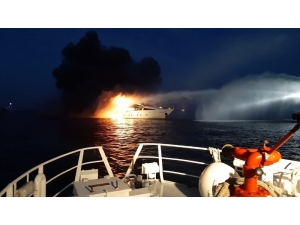 Mürettebatın Söndü Sandığı Alevler Yatı Batırdı