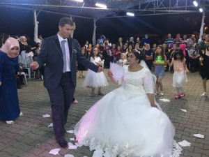 Görme Engelli Çiftin Sazlı Sözlü Düğünü