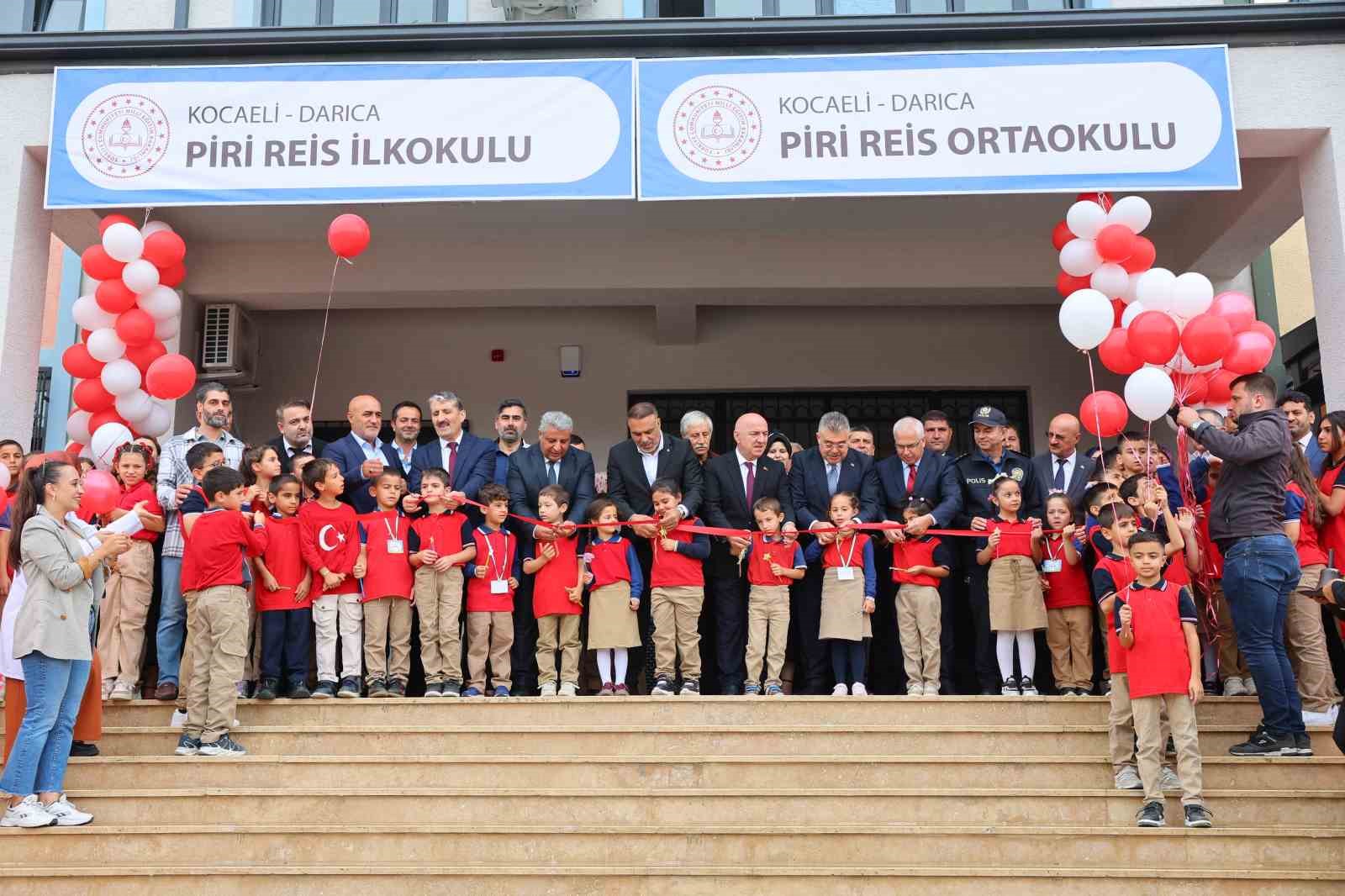 darica-da-yeni-okul-coskusu