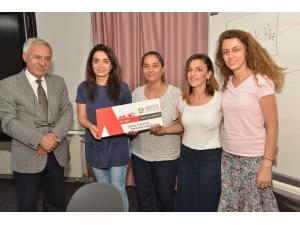 Başkan Mızraklı, Atık Pil Toplayan Okullara Ödüllerini Verdi