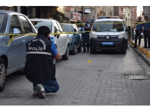 İş Yerine Pompalı Tüfekli Saldırıda Müşteri Yaralandı