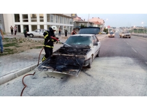 Seyir Halindeki Araç Alev Alev Yandı