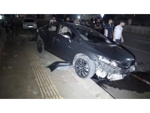 14 Yaşındaki Ehliyetsiz Sürücü Drift Atmaya Çalıştı, Faciadan Dönüldü