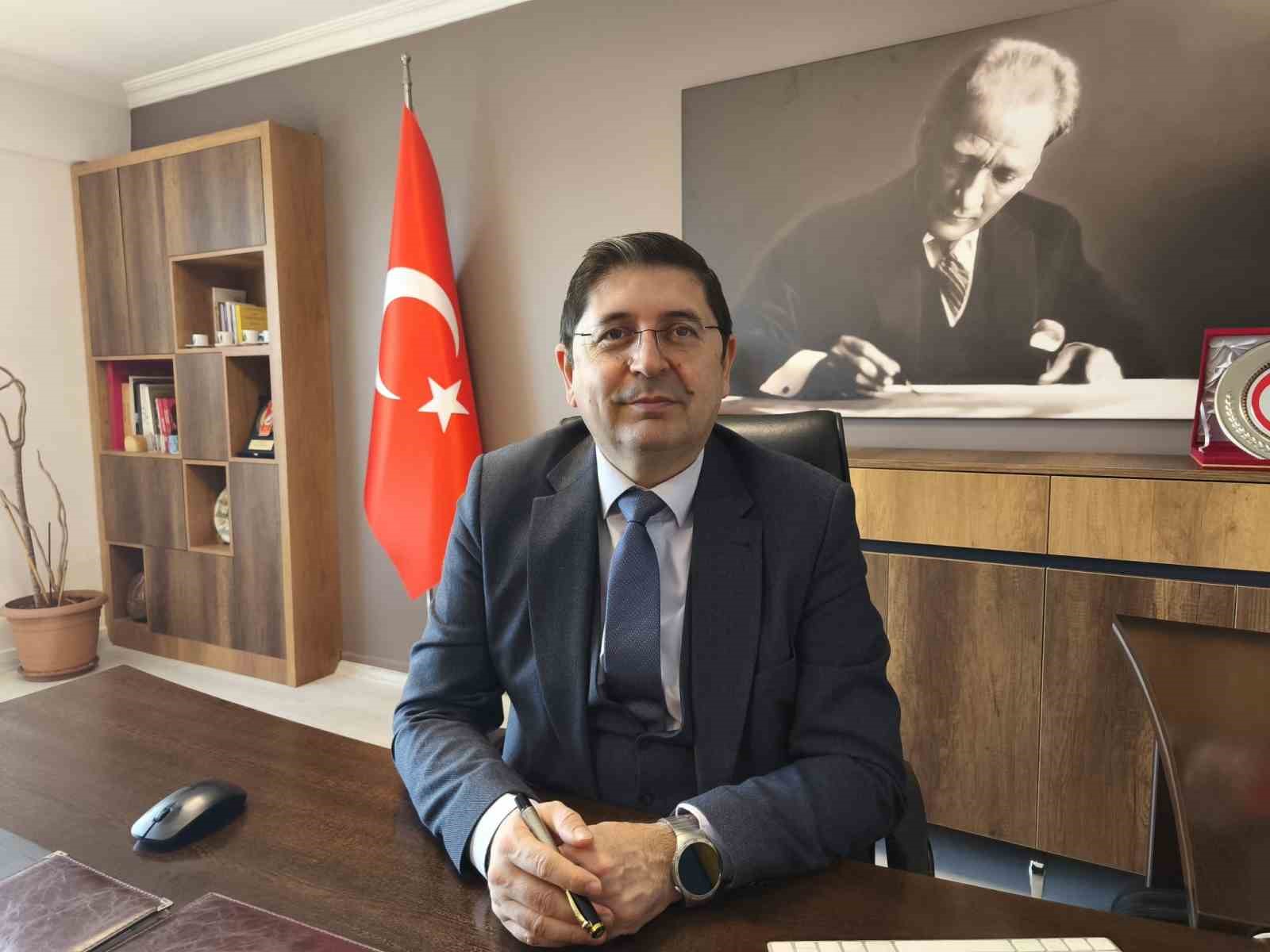 bora-zor-dan-15-temmuz-da-demokrasi-ve-birlik-mesaji