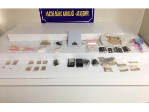 Ataşehir’de Türkmenistan Uyruklu Uyuşturucu Satıcıları Yakalandı