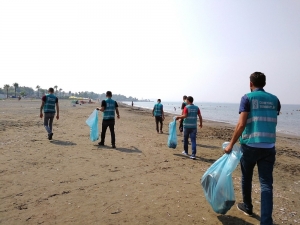 Hatay’da Hükümlülerden Sahil Temizliği