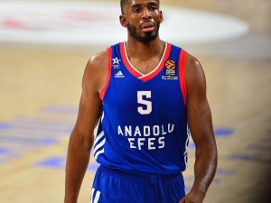 Kızılyıldız, Derrick Brown’u Transfer Etti