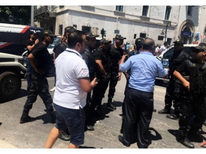 Tunus’un Başkentinde İntihar Saldırısı