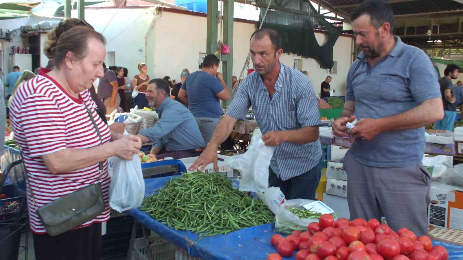 balikesir-burhaniye-de-organik-urunler-pazari-kuruldu