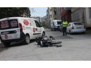 Ticari Araçla Motosiklet Çarpıştı:1 Yaralı