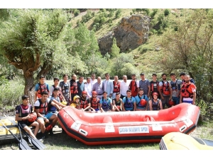 Çatak’ta Rafting Heyecanı