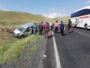 Erzurum’da Trafik Kazası: 1 Ölü 2 Yaralı