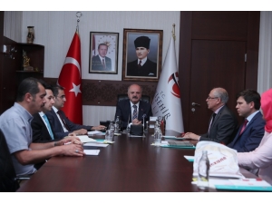 Vali Çakacak Vatandaşların İstek Ve Taleplerini Dinledi