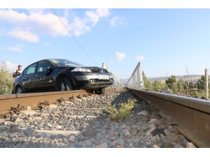 Tren Raylarında Büyük Panik