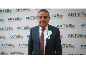 Başkan Böcek’ten Turiste ’Ayak Bastı Parası’ Çıkışı