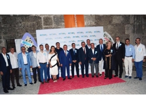 Vali Karaloğlu: "Tanıtımda Turizmcilerin Desteğini Yeterince Göremiyoruz"