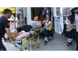 Yolda Karşılaştığı Husumetlisini İki Ayağından Vurdu