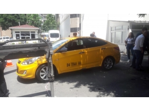 İstanbul Asayiş Şube Müdürlüğüne Bağlı Yankesicilik Ve Dolandırıcılık Büro Amirliği Ekipleri, Kent Genelinde Turistleri Dolandırdıkları Tespit Edilen 63 Taksiciye Yönelik “Son Durak” Operasyonu Başlattı.