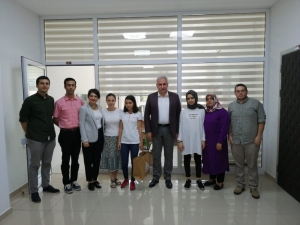 Gümrükçü Dereceye Giren Gençleri Tebrik Etti