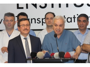 Aynı Anda Gerçekleştirilen 5 Karaciğer Naklinde Mutlu Son