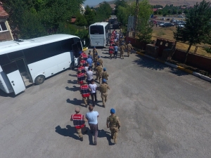 Bitlis Merkezli Göçmen Kaçakçılığı Operasyonu: 15 Tutuklama