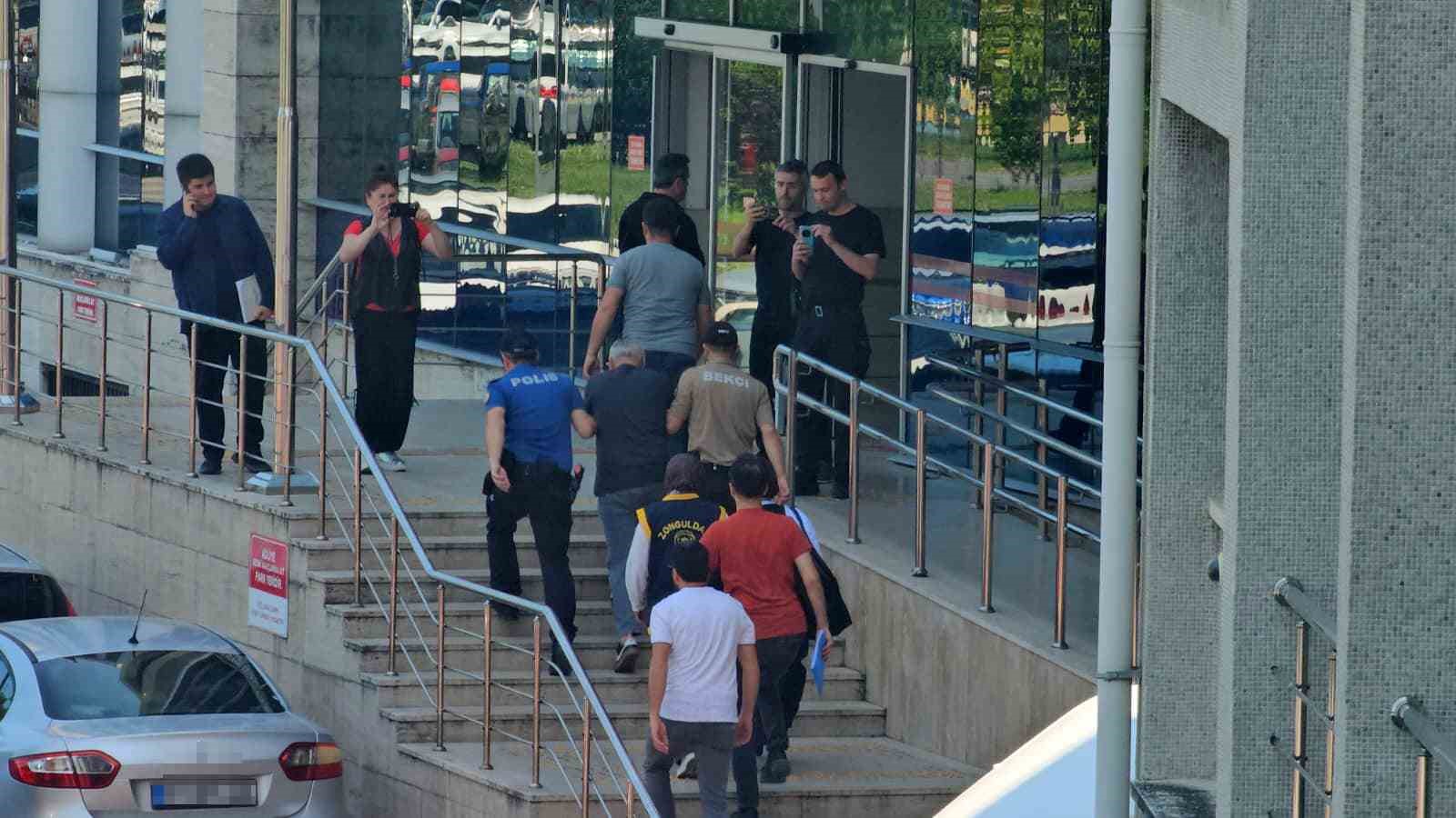 zonguldak-ta-evlilik-vaadiyle-10-milyon-liralik-dolandiricilik-suphelileri-yakalandi