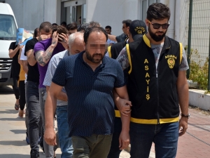 Adana Polisinin 3 Aylık Takibinin Ardından Fuhuş Çetesi Çökertildi
