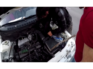 E-5’te Yaralı Yavru Kediyi Kurtarma Operasyon