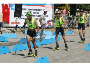 Bitlis’te Tekerlekli Kayak Yarışmaları Yapıldı