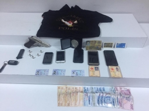 Avcılar’da Kendini Polis Olarak Tanıtarak Bir Eve Giren Gaspçılara Suçüstü