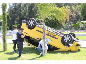 Romen Turistin Kaza Sonrası Rahatlığı Pes Dedirtti