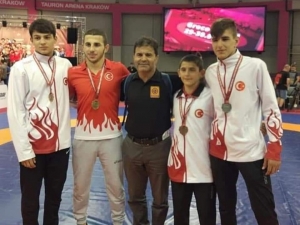 U15 Güreş Takımı’ndan Polonya’da 4 Madalya